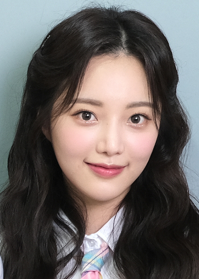 Han So Eun sebagai Stella